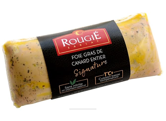 Tout le savoir-faire de Rougié réuni dans un produit d’exception : le foie gras de canard entier « Signature ». Une recette inédite conçue et réalisée dans notre atelier de Sarlat, au cœur du Périgord Noir. 